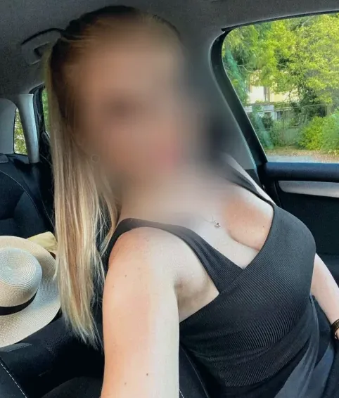 Angela, 33 anni