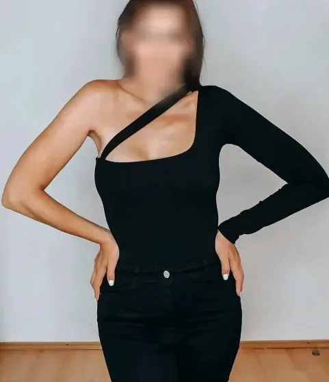 Klaudia, 37 anni