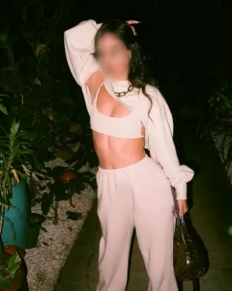 Xheni, 19 anni